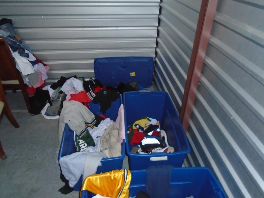 Storage Auction in Kissimmee, FL at Storage Units Kissimmee ends on